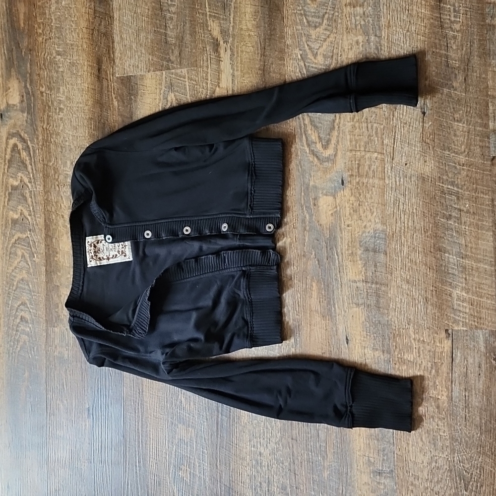 Croptop button sweater black by Old Navy. Size Large